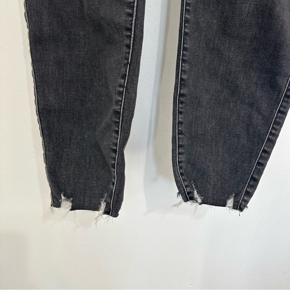 Torrid Bombshell Skinny Gray Raw‎ Hem Distressed Jeans 20R - Picture 3 of 6